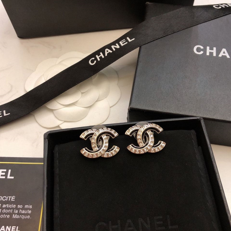 Ch**el earrings